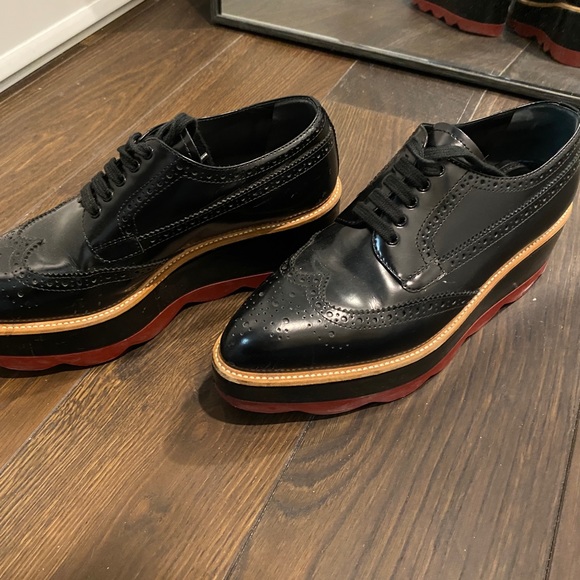 Prada platform lace up shoes - Picture 3 of 5